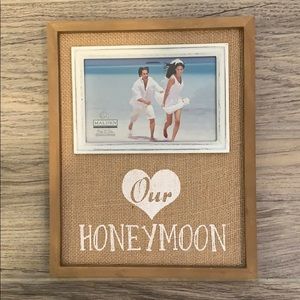 Honeymoon picture frame